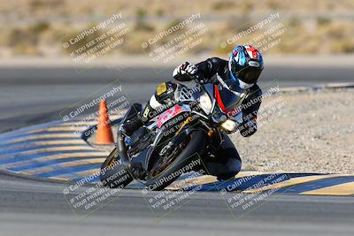 media/Jan-09-2022-SoCal Trackdays (Sun) [[2b1fec8404]]/Turn 11 (935am)/